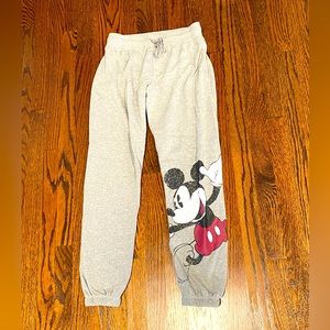 Women’s Mickey gray sweatpants size S New no tags